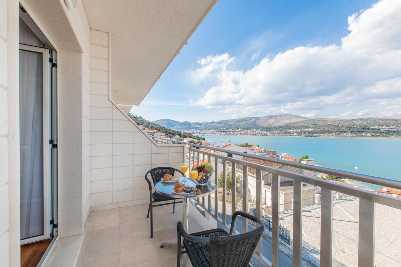 Hotel Buenavista Beach House Trogir Mastrinka Exteriör bild