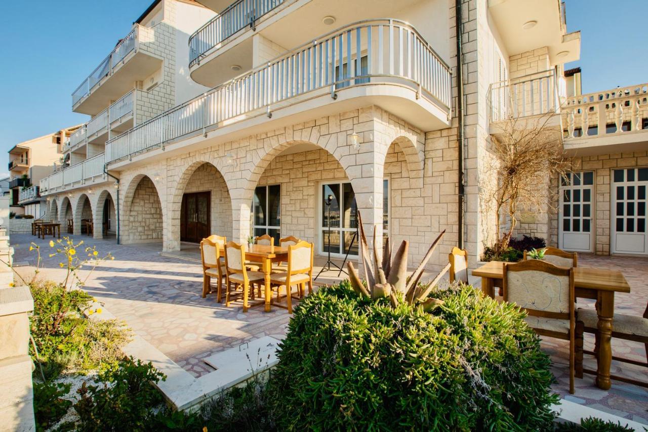 Hotel Buenavista Beach House Trogir Mastrinka Exteriör bild