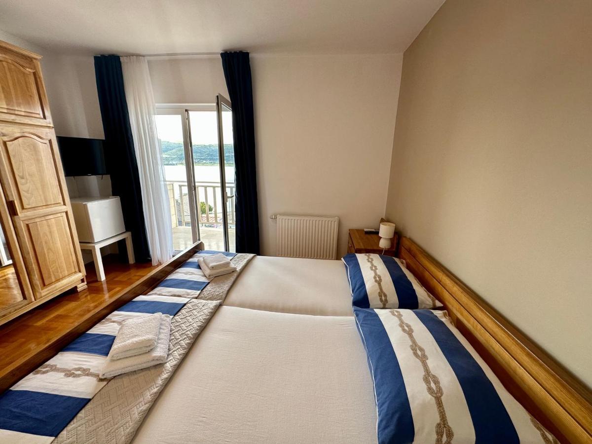 Hotel Buenavista Beach House Trogir Mastrinka Exteriör bild