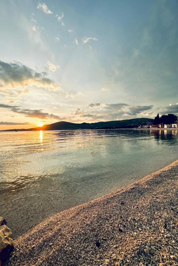 Hotel Buenavista Beach House Trogir Mastrinka Exteriör bild